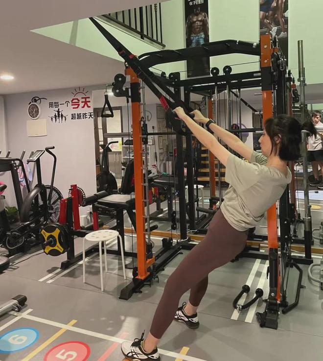 健身手套 小了_健身手套的作用_健身手套小还是大点好