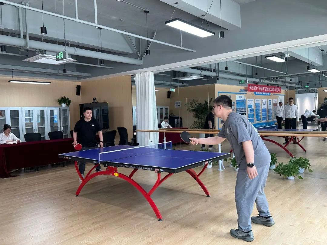 综合训练器 健身_健身综合训练器怎么用_健身器材训练视频教程