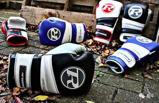 开元棋app官方下载 想开始练拳击，怎么买到合适的拳套？
