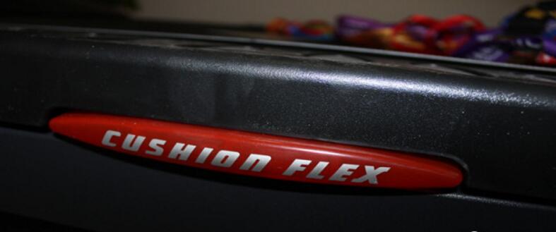 什么牌子的跑步机减震好_哪个品牌跑步机减震好_减震跑步机排行