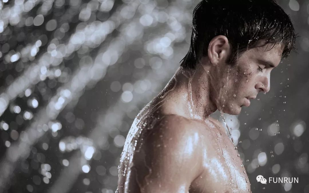 健身手套大了怎么办_健身手套松点好还是紧点好_健身手套松一点