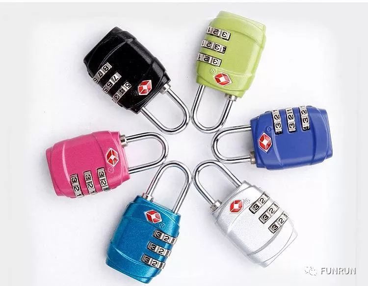 健身手套大了怎么办_健身手套松一点_健身手套松点好还是紧点好