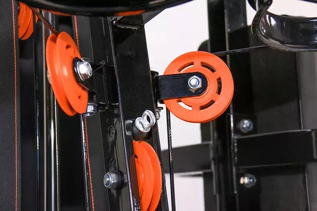 三人站综合训练器安装_三人站综合器械怎么用_三人站健身器材使用图解