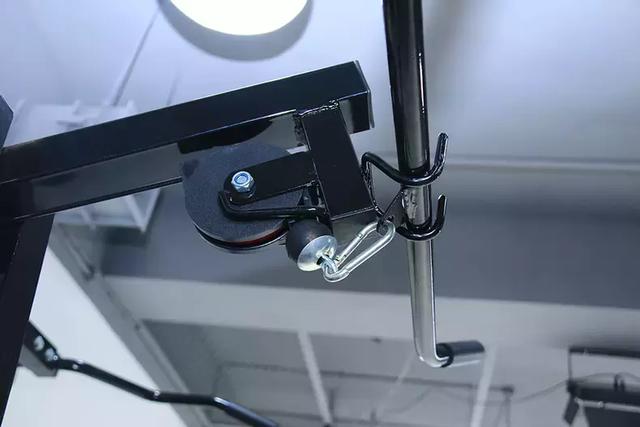 三人站综合训练器安装_三人站健身器材使用图解_三人站综合器械怎么用