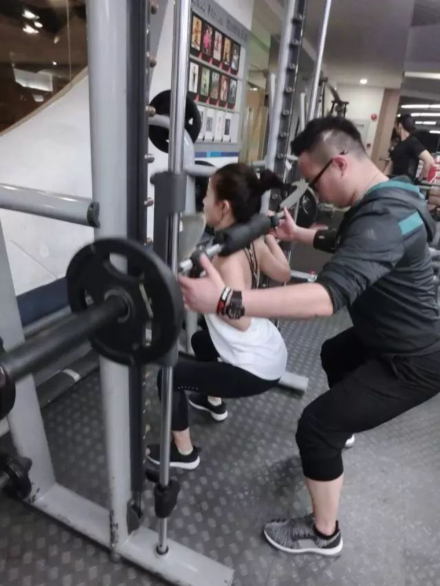 手套健身品牌好的有哪些_最好的健身手套品牌_健身手套排名