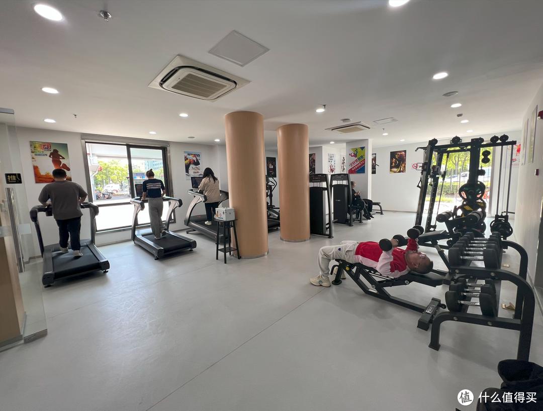 史密斯机综合训练器哪个牌子好_史密斯综合训练器使用方法_综合训练器 史密斯机