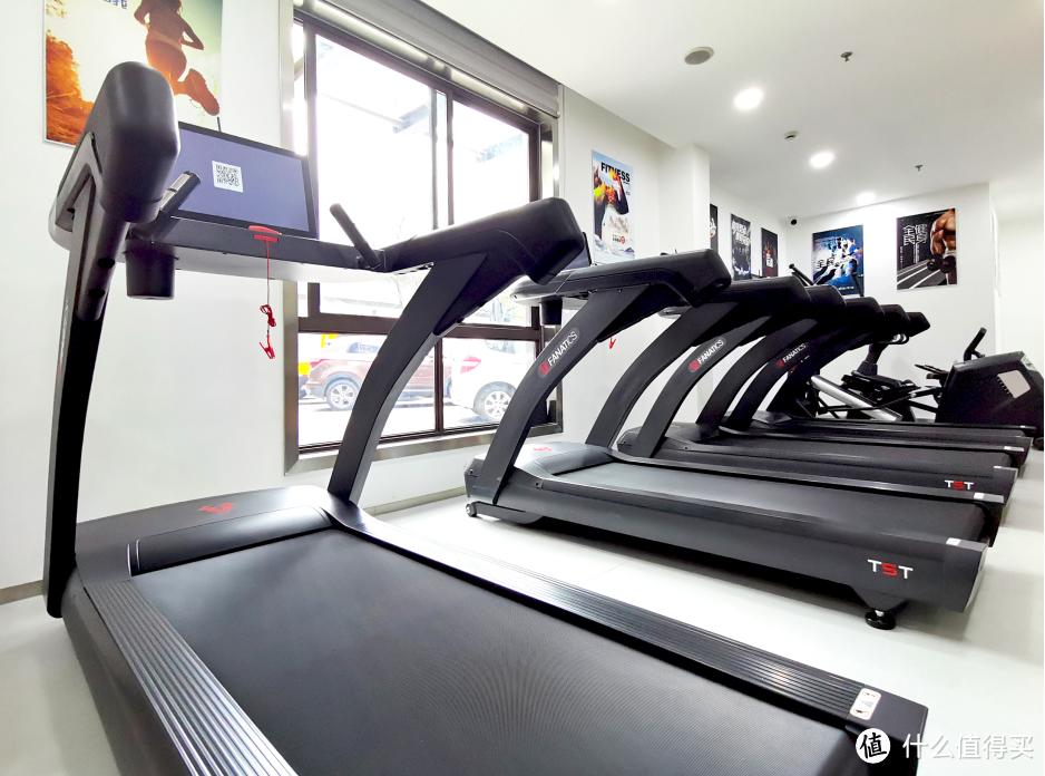 史密斯机综合训练器哪个牌子好_综合训练器 史密斯机_史密斯综合训练器使用方法