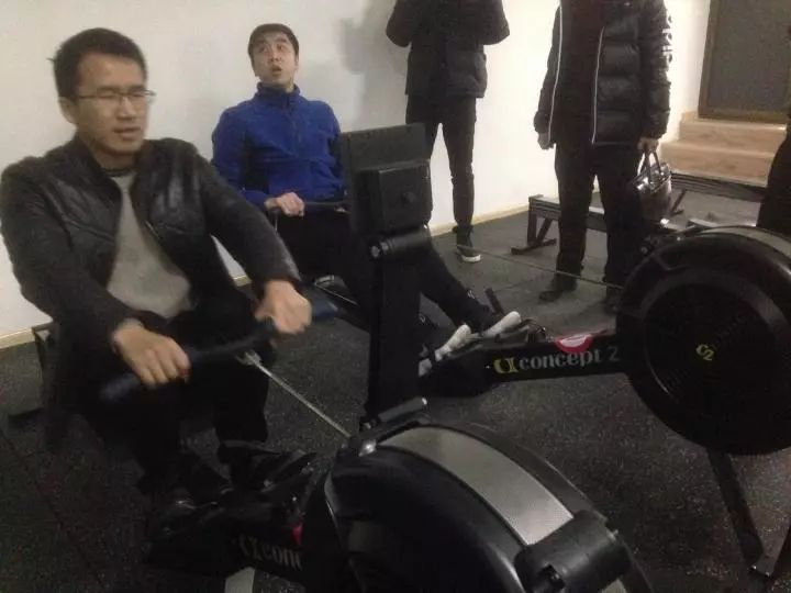 三人站综合训练器安装_三人站综合训练器安装视频_三人站综合训练器使用方法