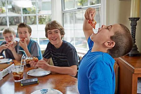 训练器具_训练器视频_综合训练器使用方法