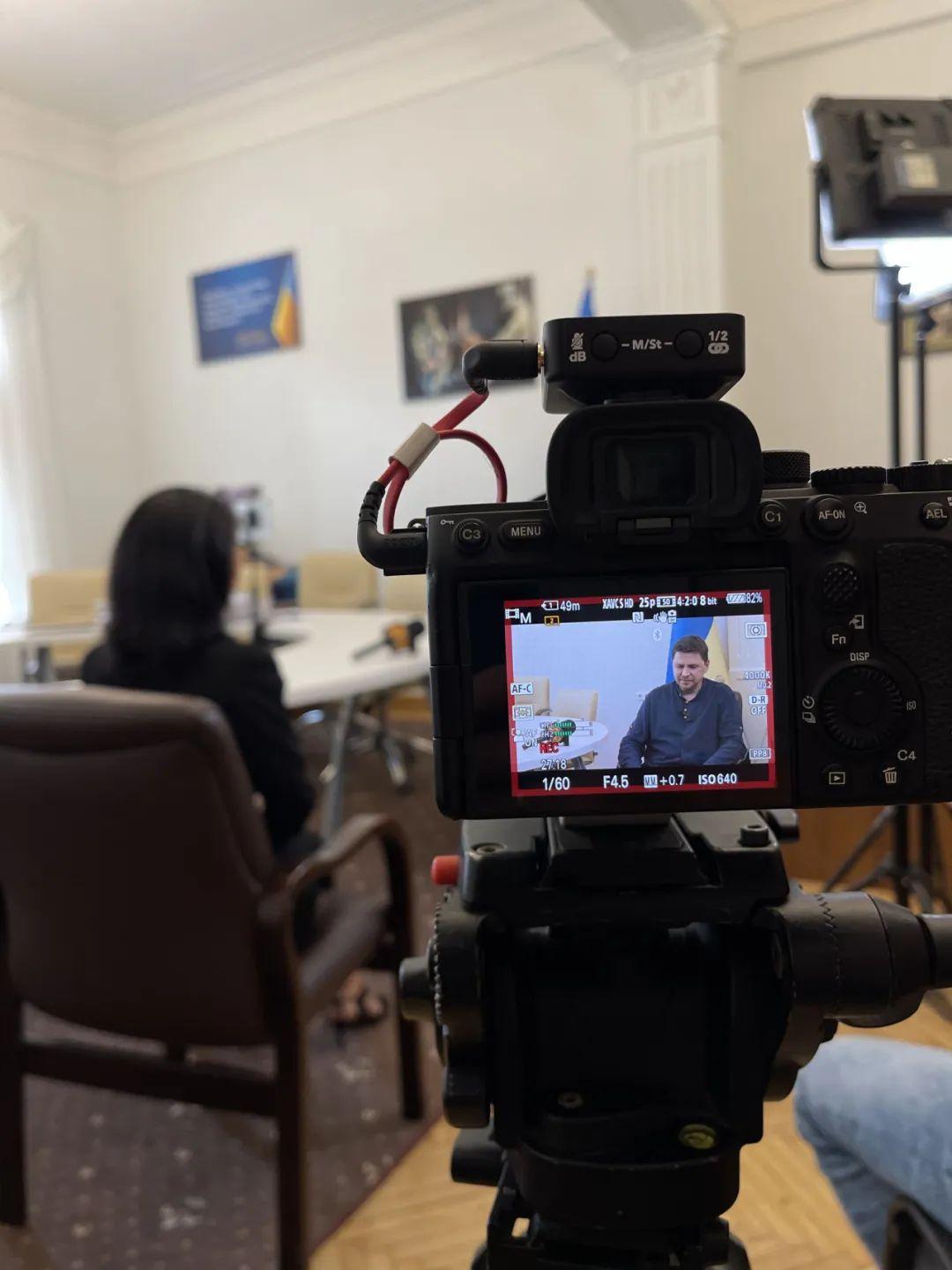 央视战地记者_战地记者报道视频_央视战地记者