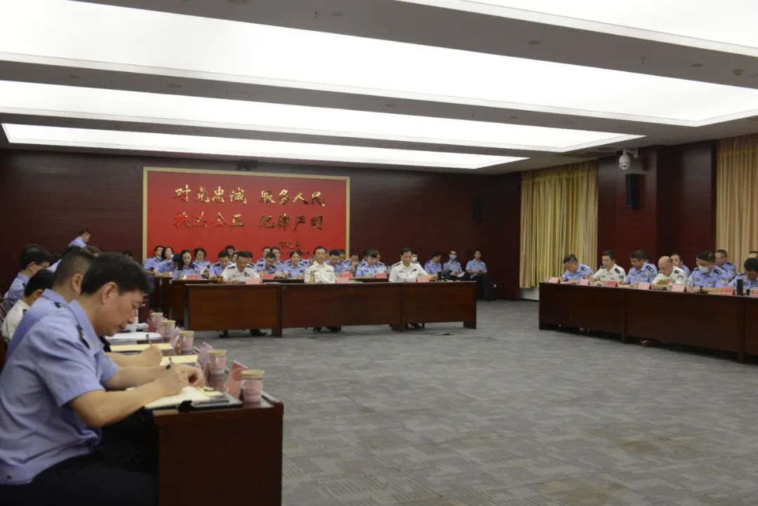 南昌市公安局领导简介_南昌公安局领导分工_南昌市公安局领导班子