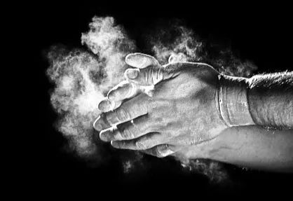 健身手套紧一点好还是松一点好_新手健身手套_手套新手健身怎么用