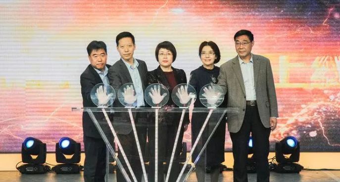 融合媒体新闻报道案例_媒介融合时代的体育新闻报道_新闻媒体融合发展之路