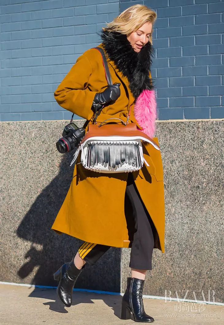 戴手套健身还会磨出茧子吗_戴手套健身还是起茧_健身戴不戴手套