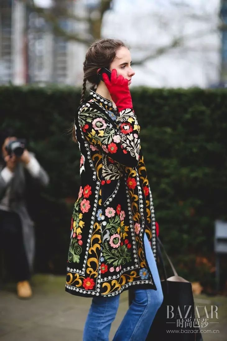 戴手套健身还是起茧_健身戴不戴手套_戴手套健身还会磨出茧子吗