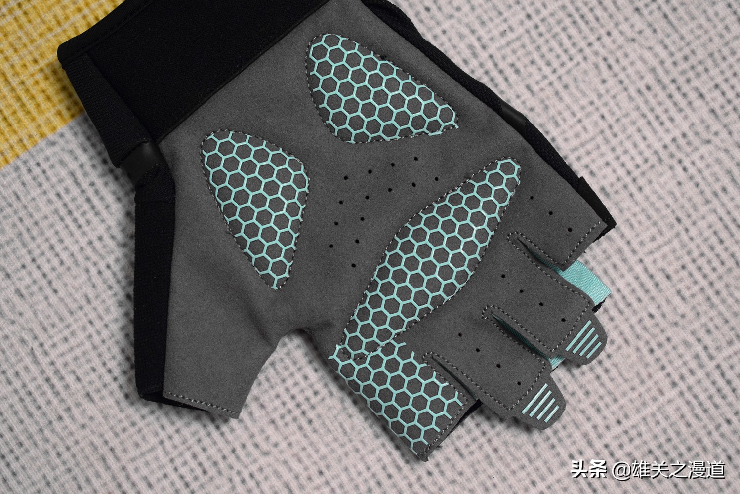 专业健身手套__ 迈克达威T020运动手套评测 