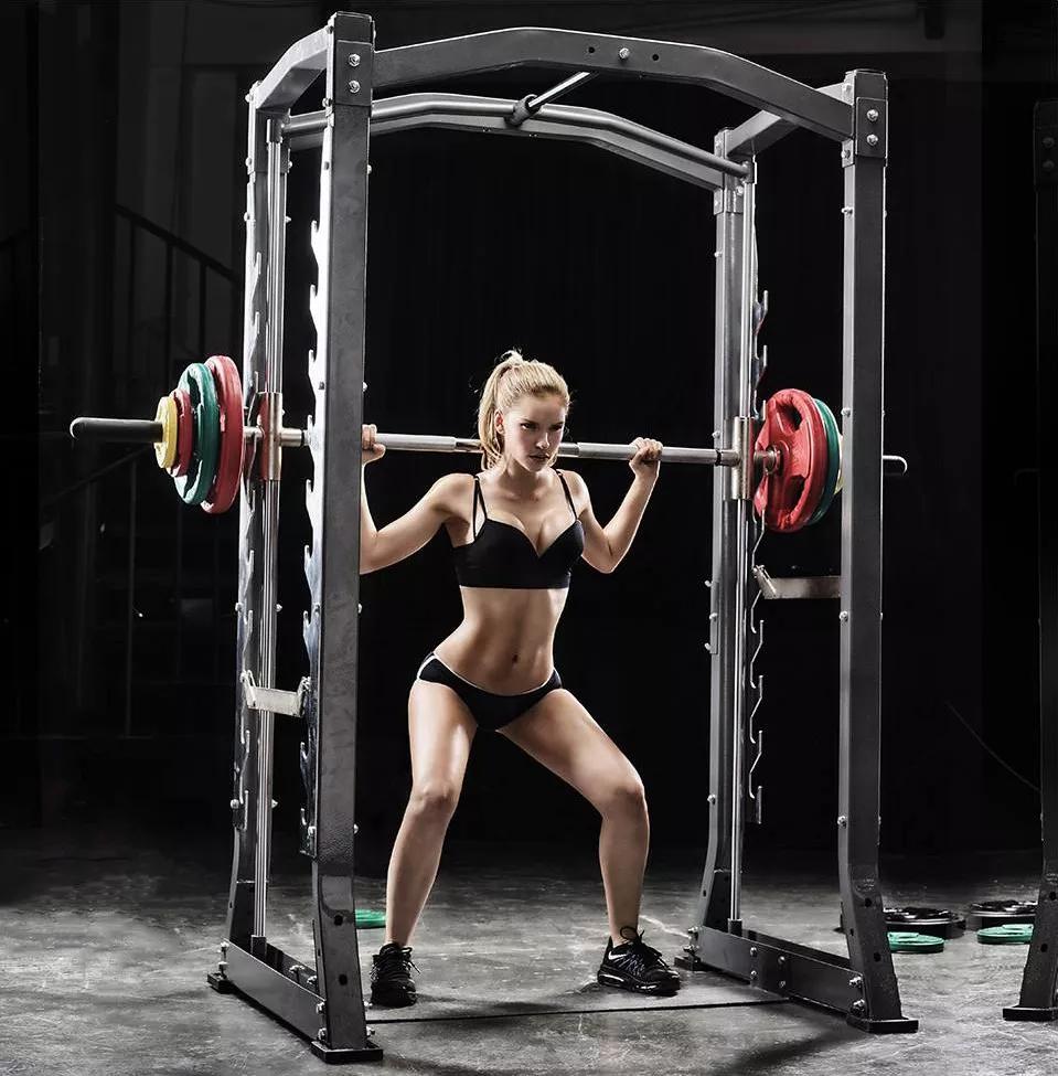 史密斯机训练动作_史密斯机优缺点分析_史密斯综合训练器