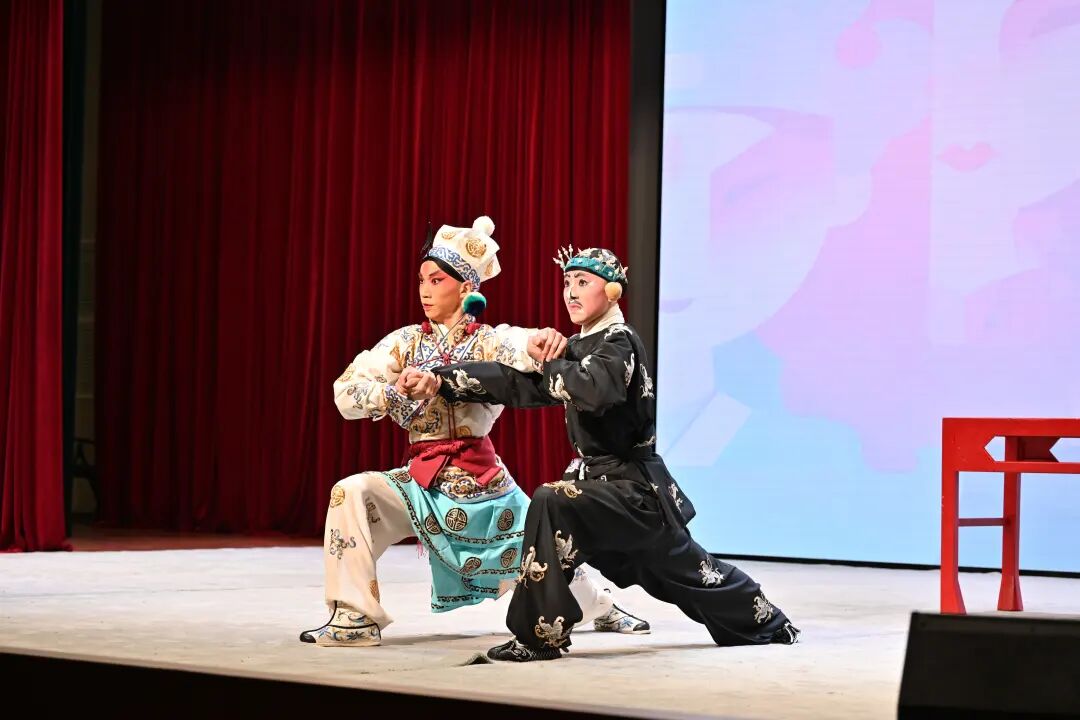 上海市戏曲学校_百年雅韵戏曲活动_昆曲京剧沉浸式体验