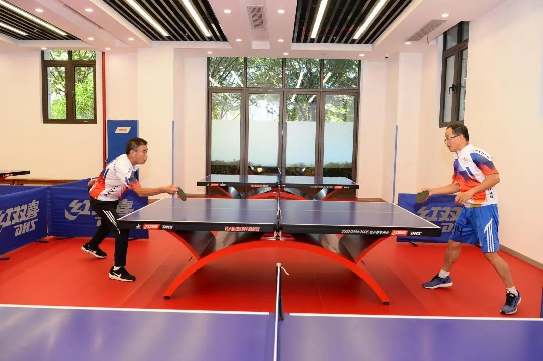 飞鸟训练器练胸肌_大飞鸟综合训练器_飞鸟训练器肌肉示意图