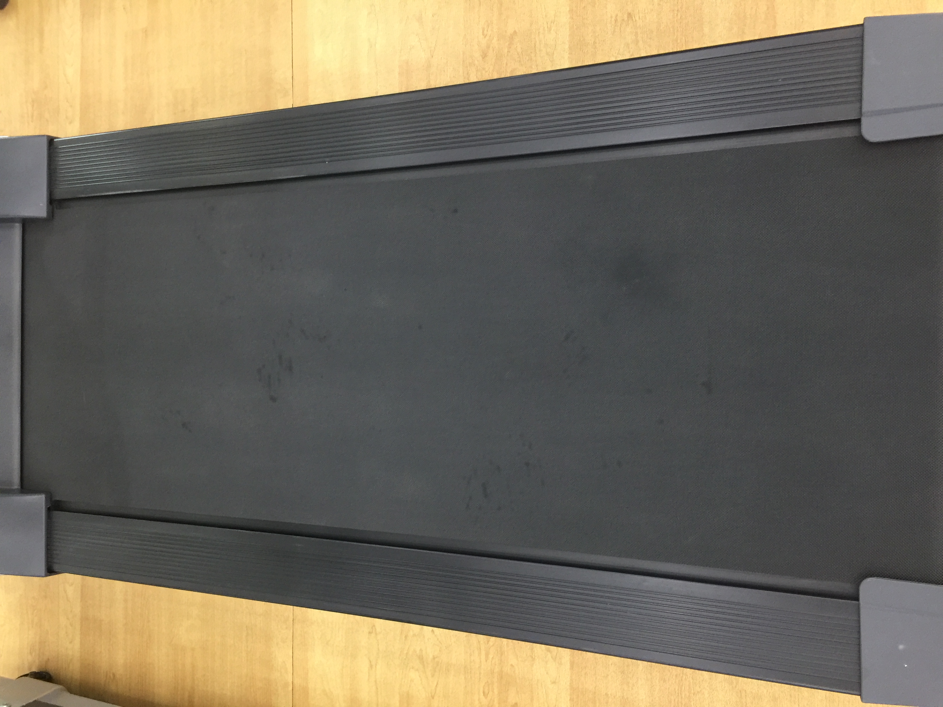 什么牌子的跑步机减震好_牌子减震跑步机好用吗_减震好的跑步机品牌