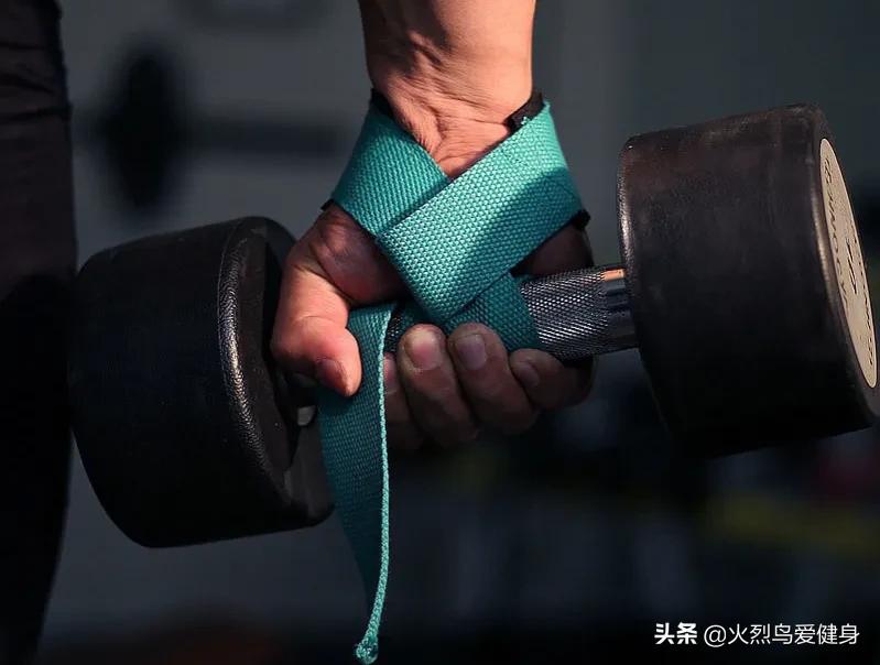健身需要带手套吗_健身手套有必要买带束带的么_健身带的手套