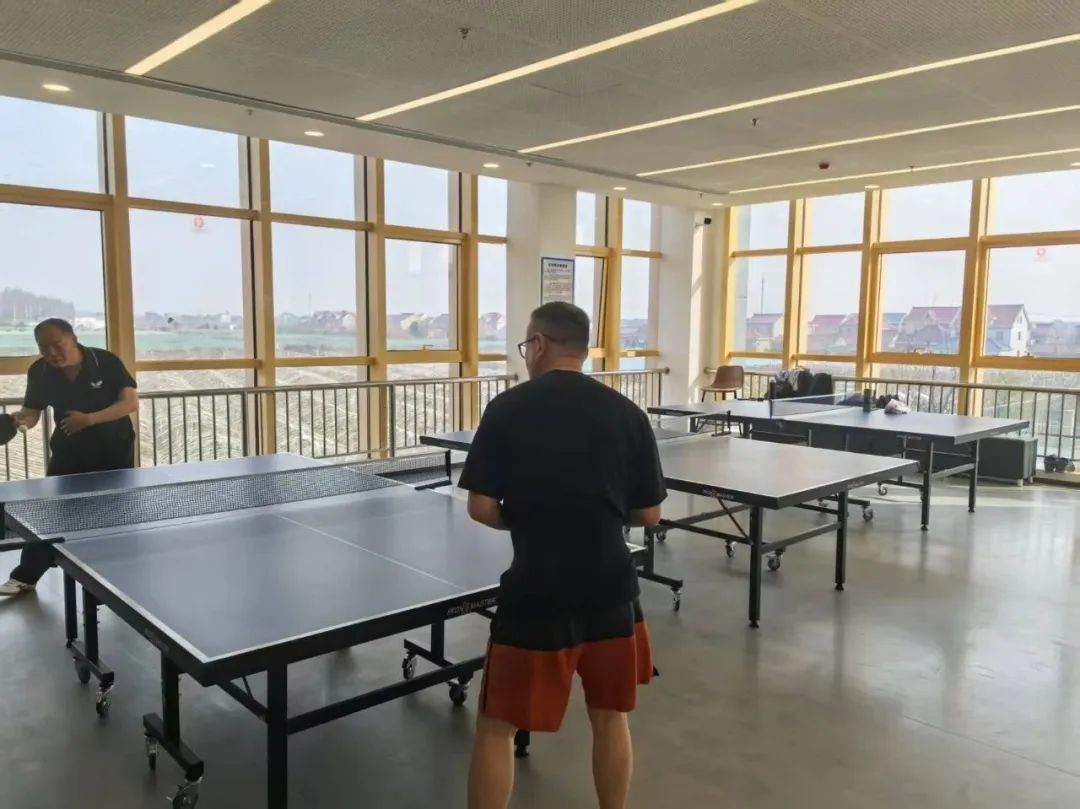 健身综合训练器安装视频_健身器材综合训练器的使用方法_综合训练器健身器