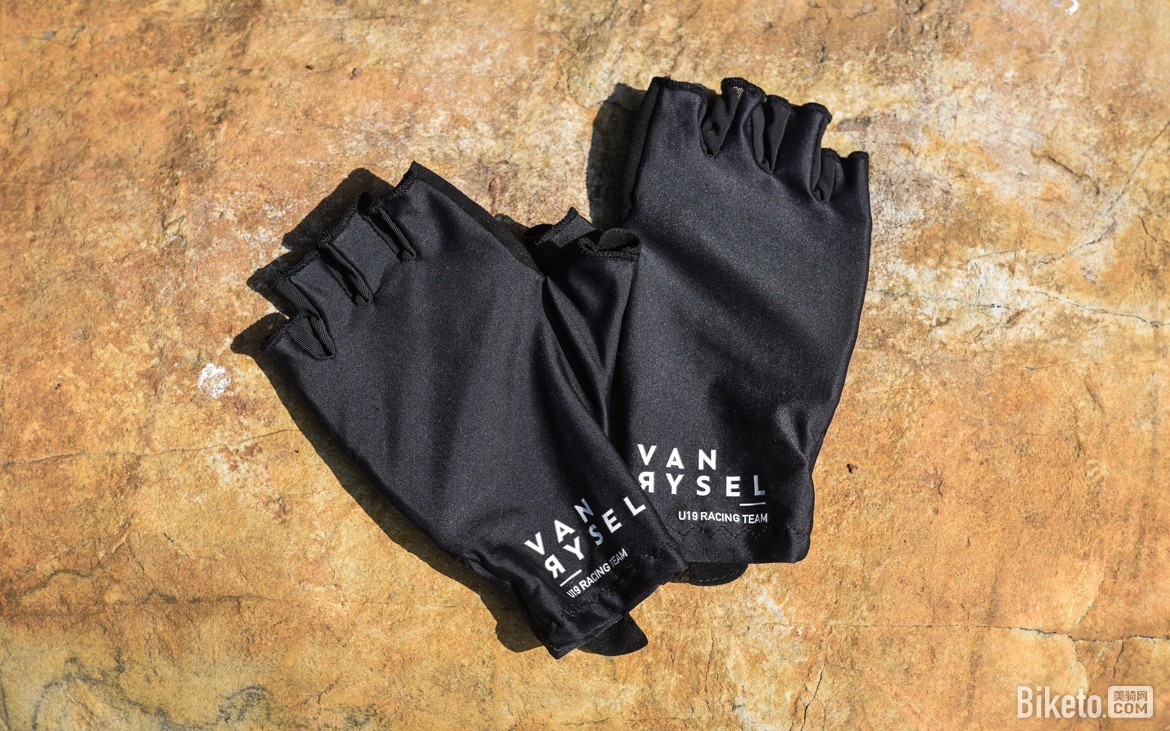 迪卡侬Van Rysel RoadR 900手套评测_唐力龙和迪卡侬健身手套_Van Rysel RoadR 900公路手套特点