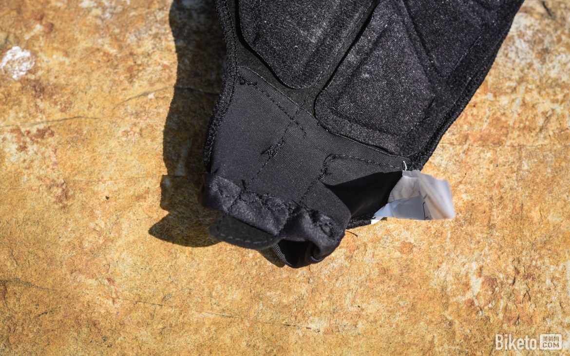 Van Rysel RoadR 900公路手套特点_唐力龙和迪卡侬健身手套_迪卡侬Van Rysel RoadR 900手套评测