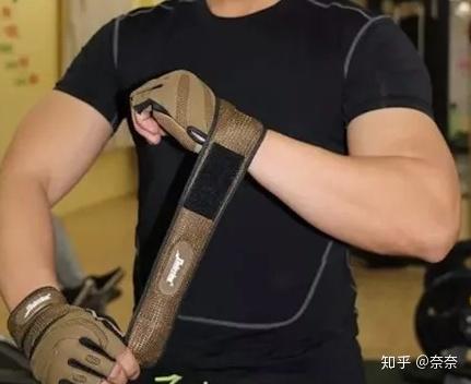 健身手套选择大一点还是小一点_健身手套选择_健身手套怎么选