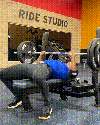 胸肌训练器有用吗_胸肌锻炼器材的使用方法_综合训练器 胸肌