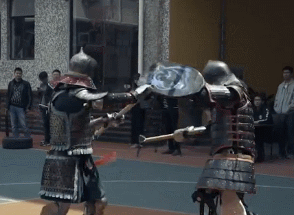 五人站综合训练器_五人站综合训练器使用方法_五人综合训练器锻炼指南