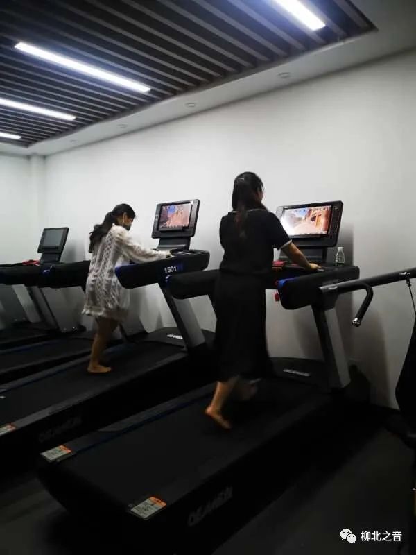 多功能综合训练器_综合训练器训练计划_综合训练器锻炼视频教程