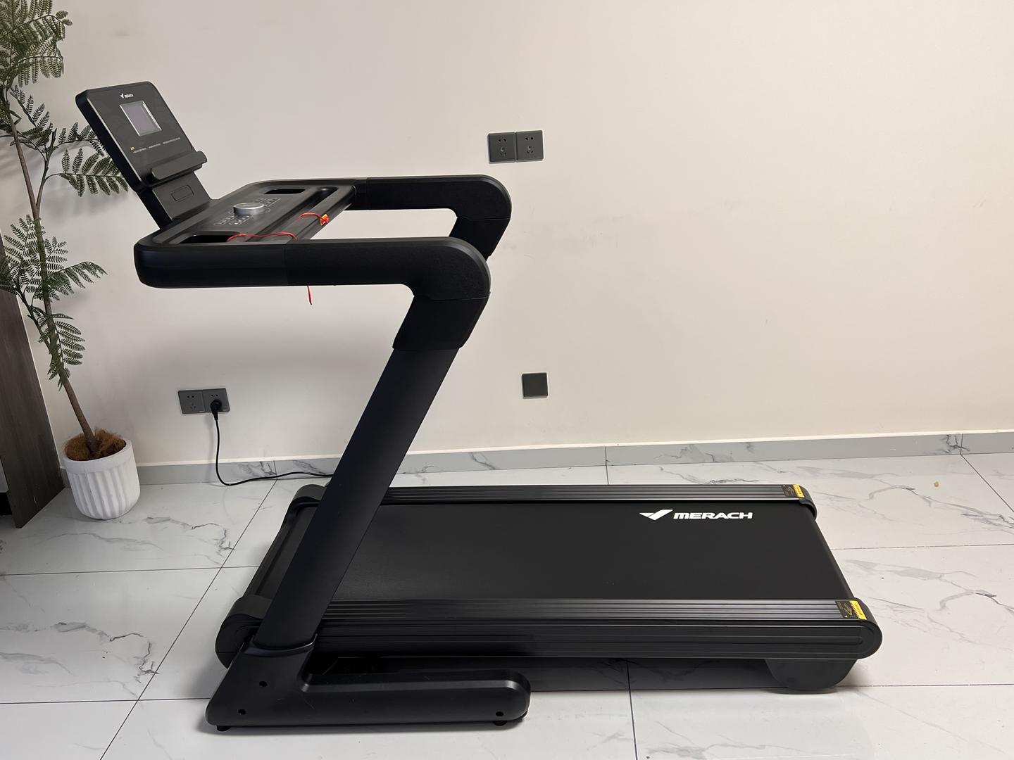 什么牌子跑步机好适合家用_大坡度跑步机选购指南_易跑M5 Pro评测