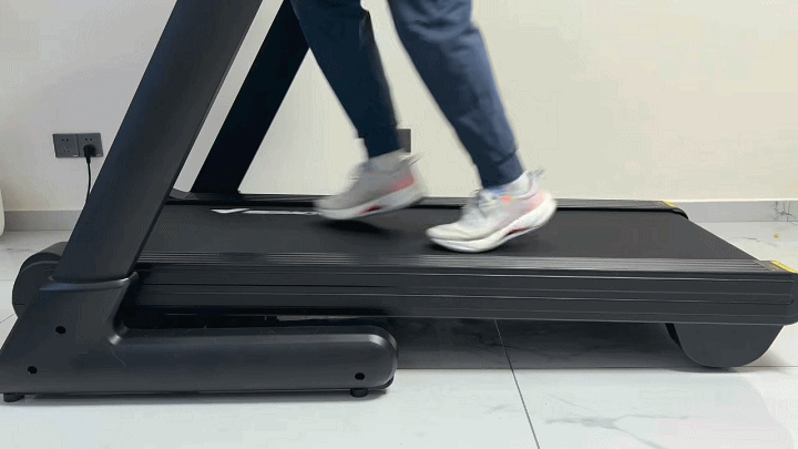 什么牌子跑步机好适合家用_易跑M5 Pro评测_大坡度跑步机选购指南