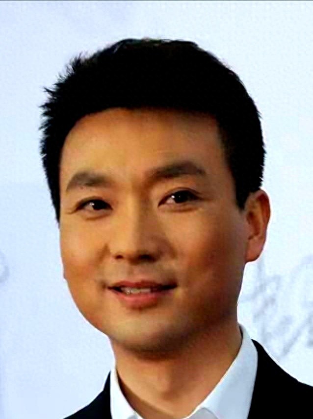 央视新闻主持人搭档选择_cctv1新闻直播间主持人_央视新闻联播主持人组合分析