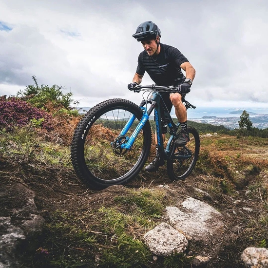 骑行自行车品牌推荐_适合城市通勤的自行车品牌_sportsart自行车