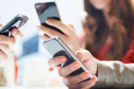 新澳门天天彩是不是官方的 上班用电脑下班玩手机，警惕“脑子漏水”