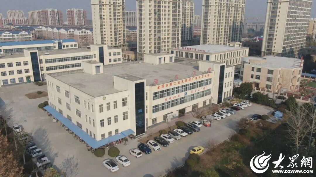 澳门天天免费精准谜语 新春走基层丨从代工到冠军优选 探秘嘉祥手套的冰雪奇缘